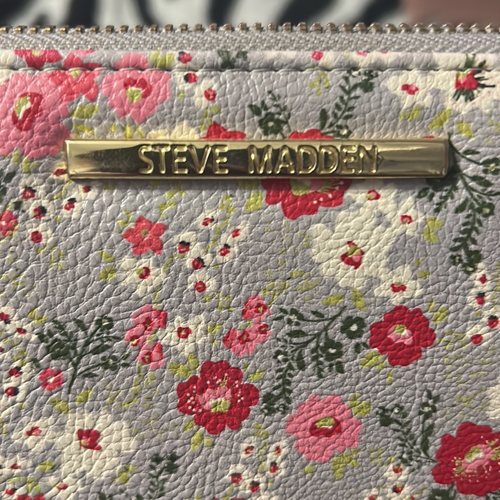 wallet - Picture 2 of 4